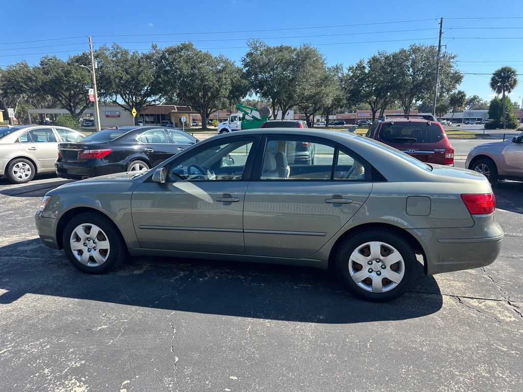 2010 Hyundai Sonata Image 6
