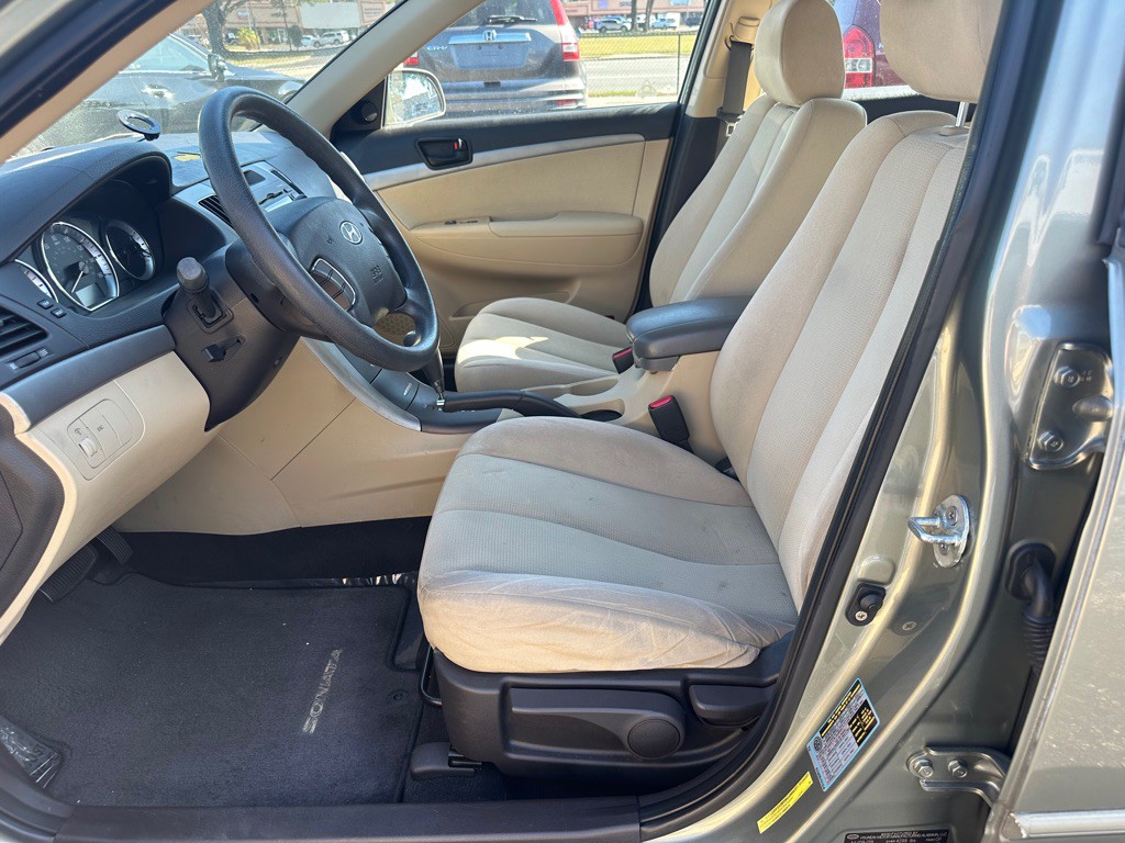 2010 Hyundai Sonata Image 13