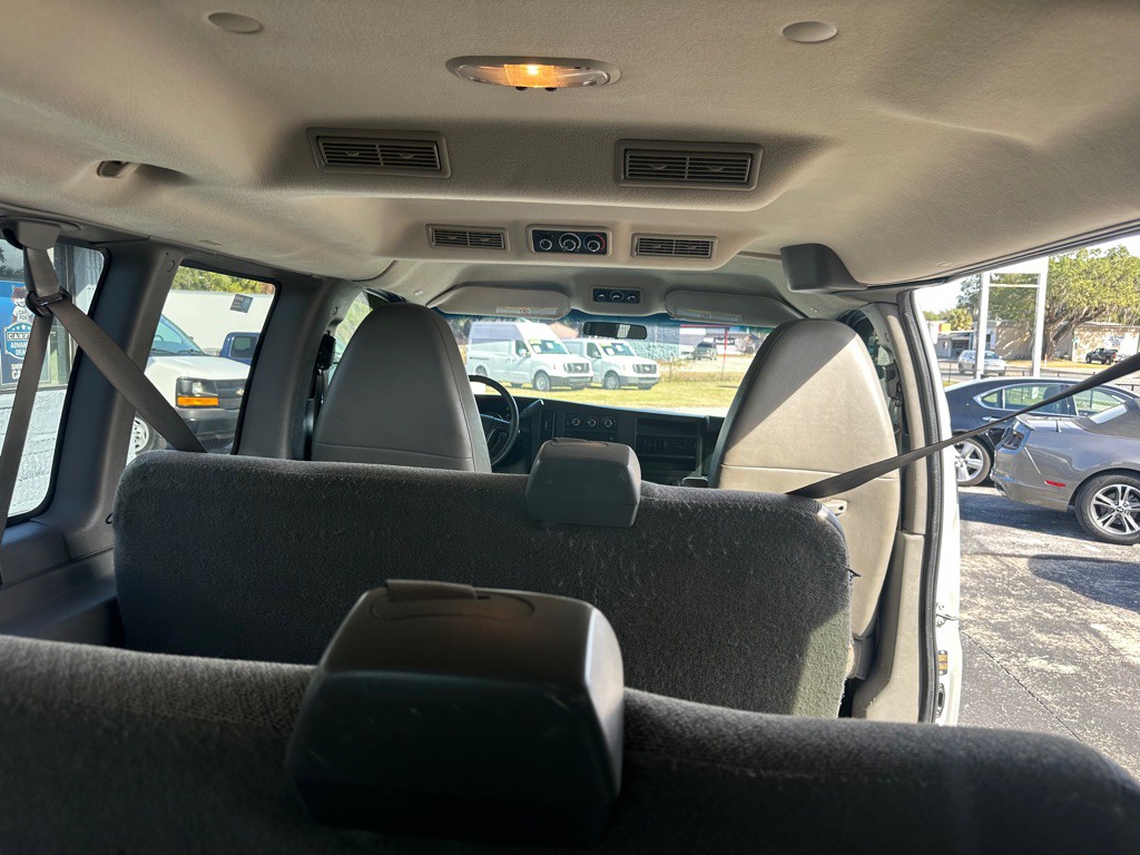 2011 Chevrolet Express Image 13