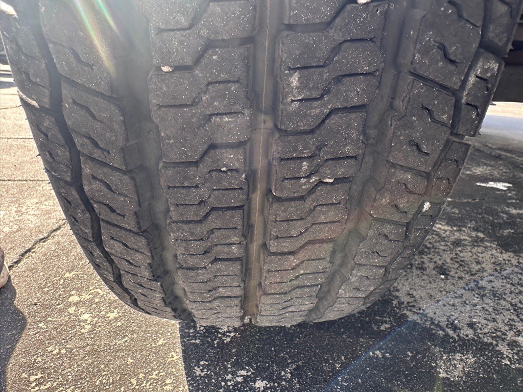 2011 Chevrolet Express Image 24