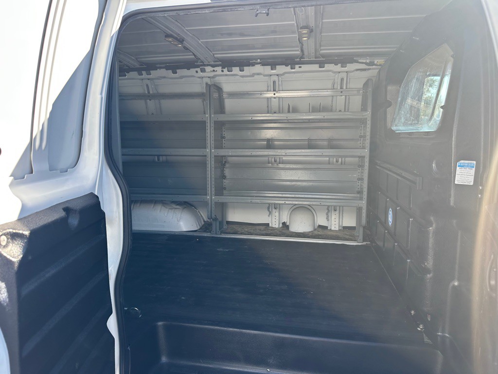 2017 Chevrolet Express Image 10