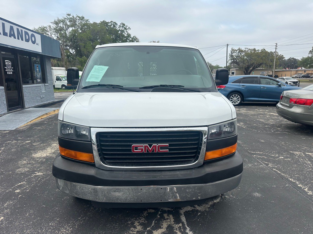 2015 GMC Savana Image 4