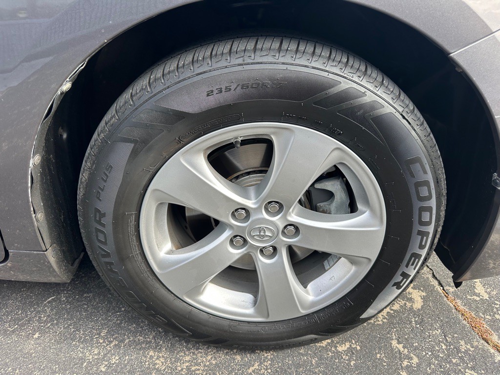 2015 Toyota Sienna Image 24