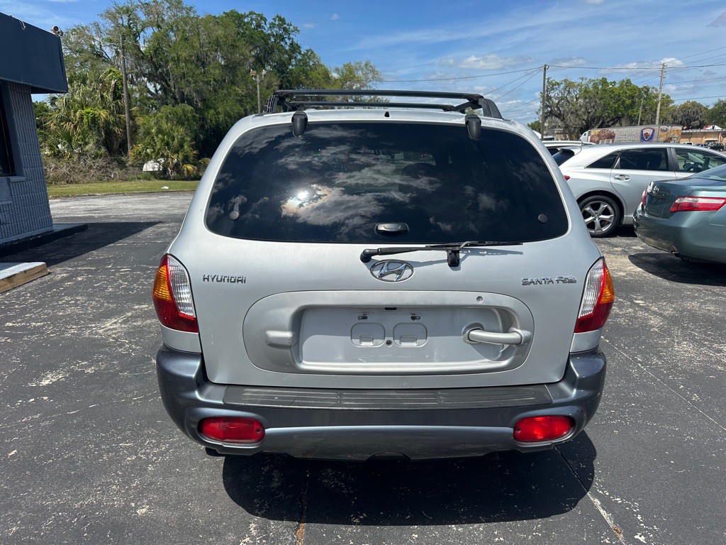 2004 Hyundai Santa Fe Image 8