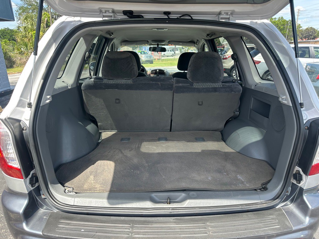 2004 Hyundai Santa Fe Image 9