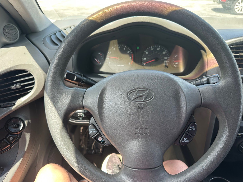 2004 Hyundai Santa Fe Image 17