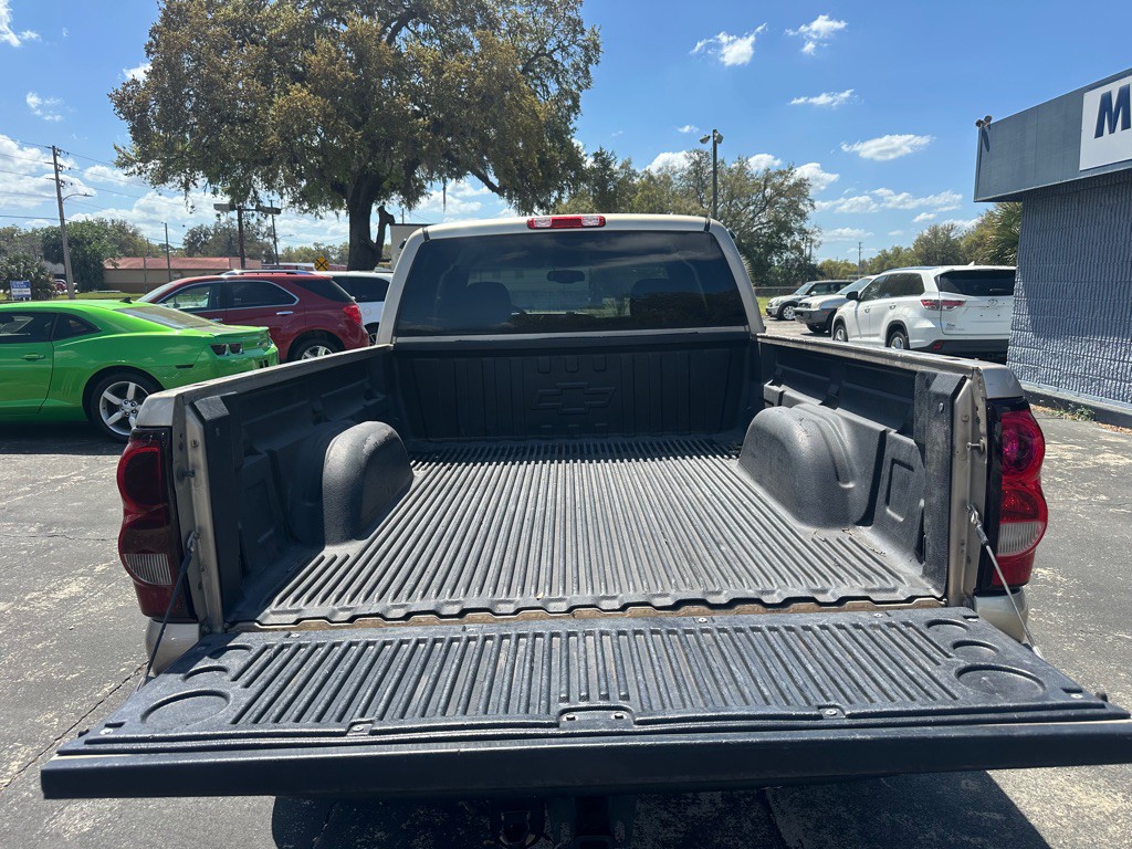 2004 Chevrolet Silverado 1500 Image 9
