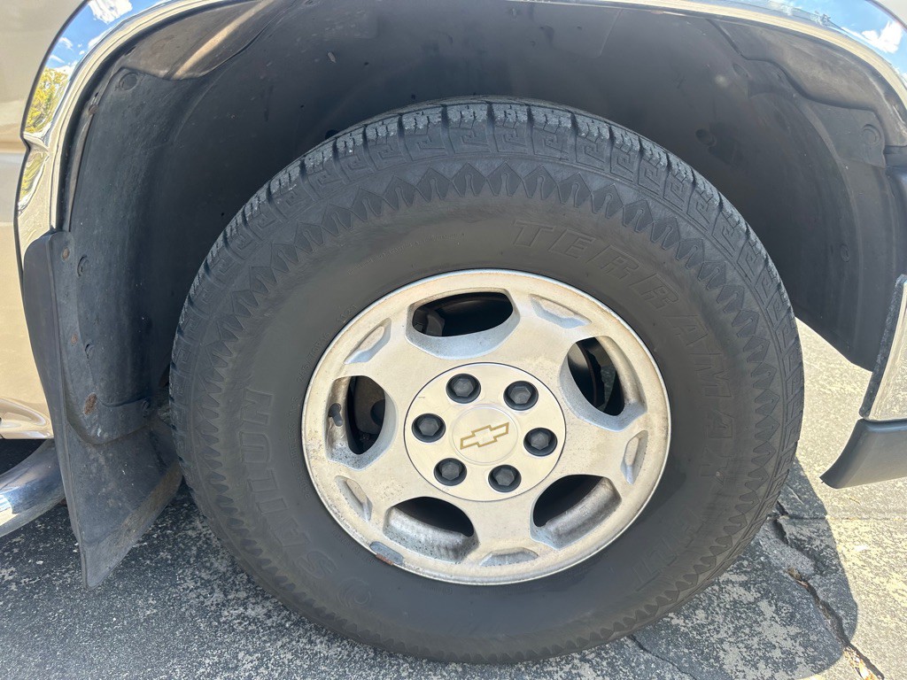 2004 Chevrolet Silverado 1500 Image 20