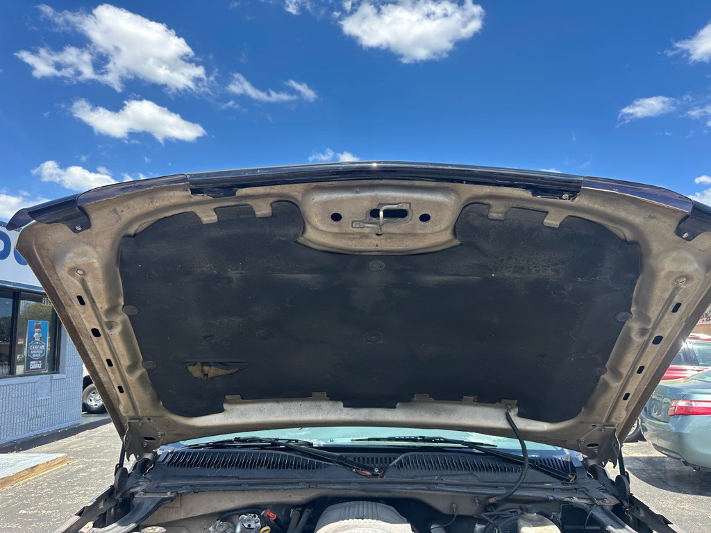 2004 Chevrolet Silverado 1500 Image 23