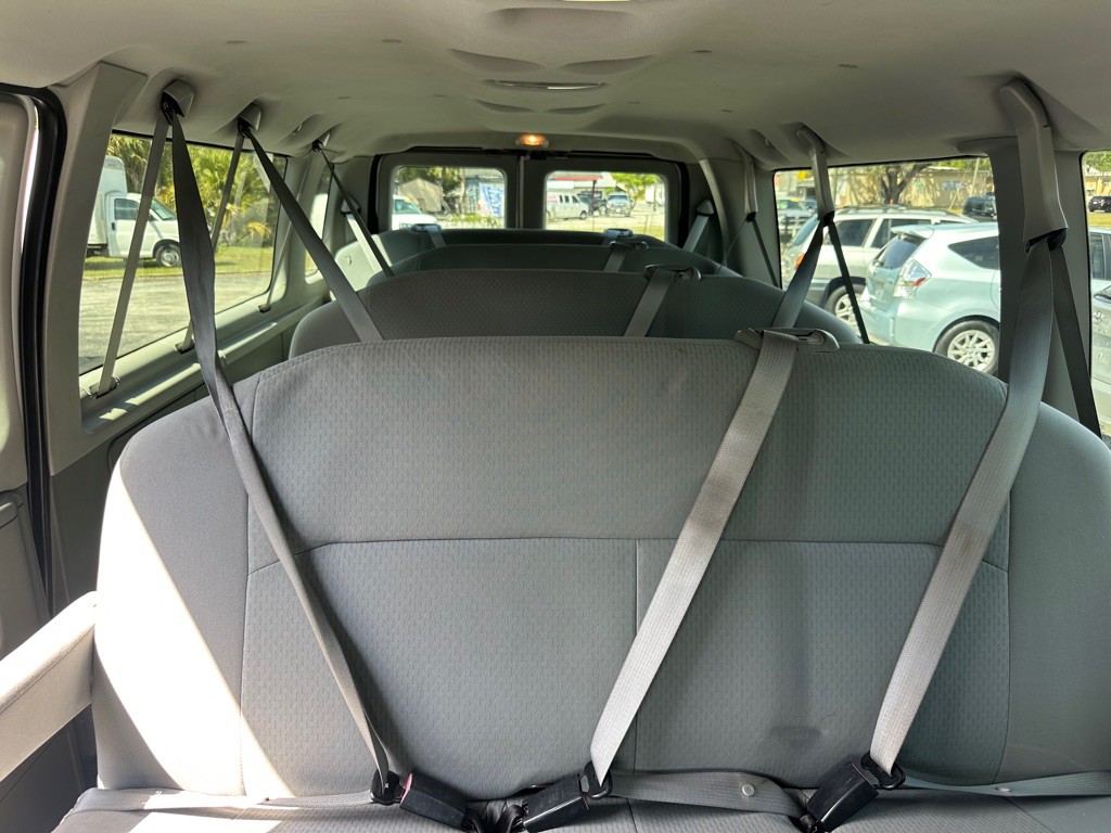 2008 Ford Econoline Image 13