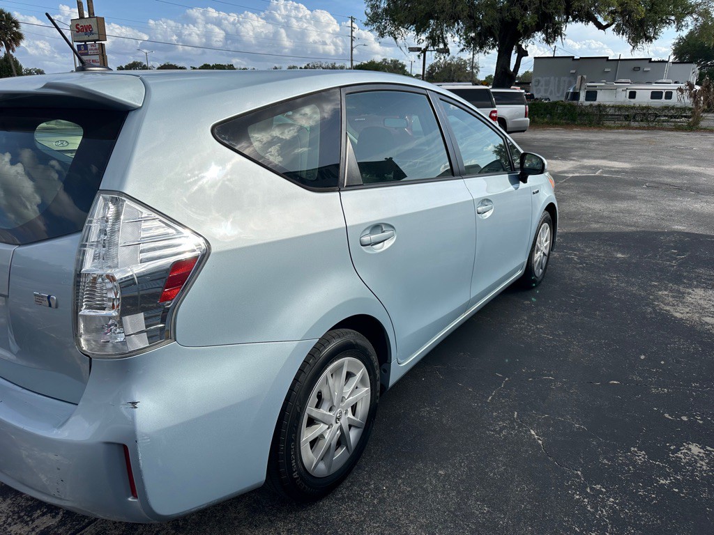 2012 Toyota Prius Image 7
