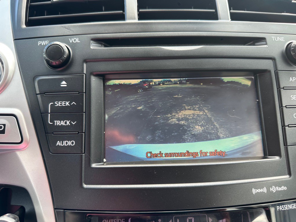 2012 Toyota Prius Image 17