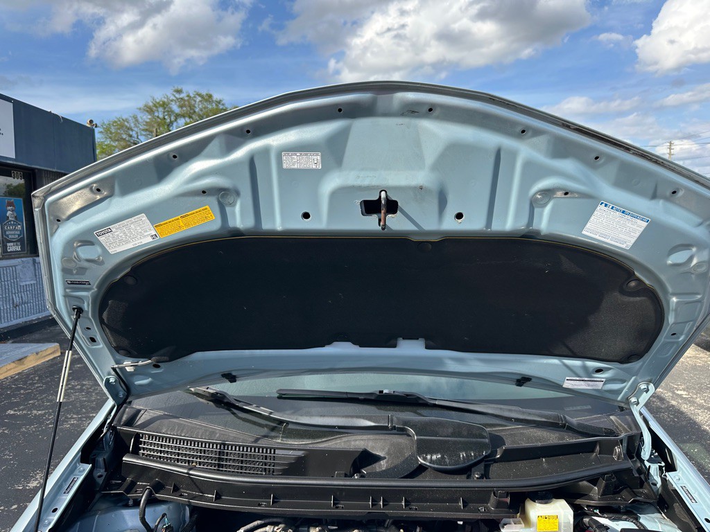 2012 Toyota Prius Image 26