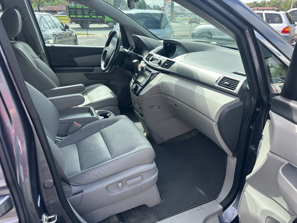 2016 Honda Odyssey Image 10