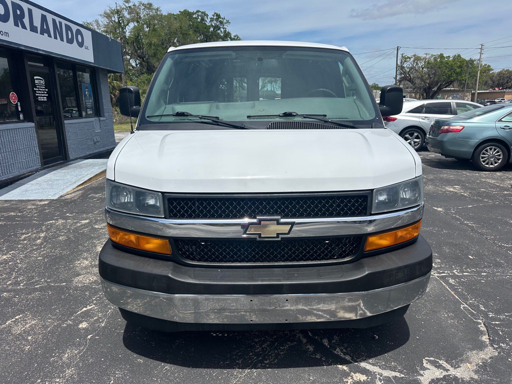 2018 Chevrolet Express Image 4