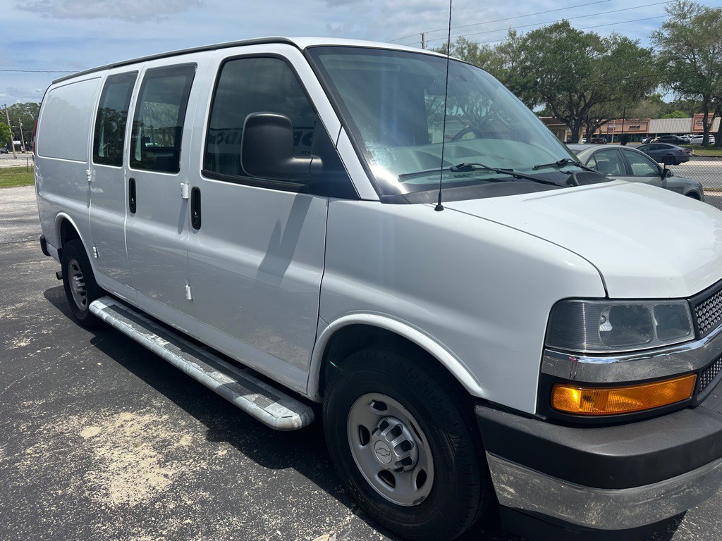 2018 Chevrolet Express Image 5