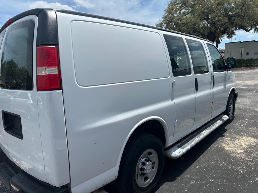 2018 Chevrolet Express Image 7