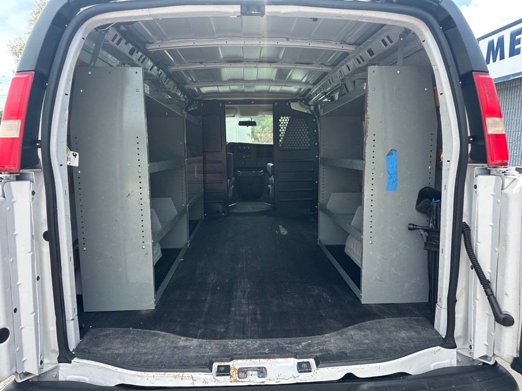 2018 Chevrolet Express Image 9