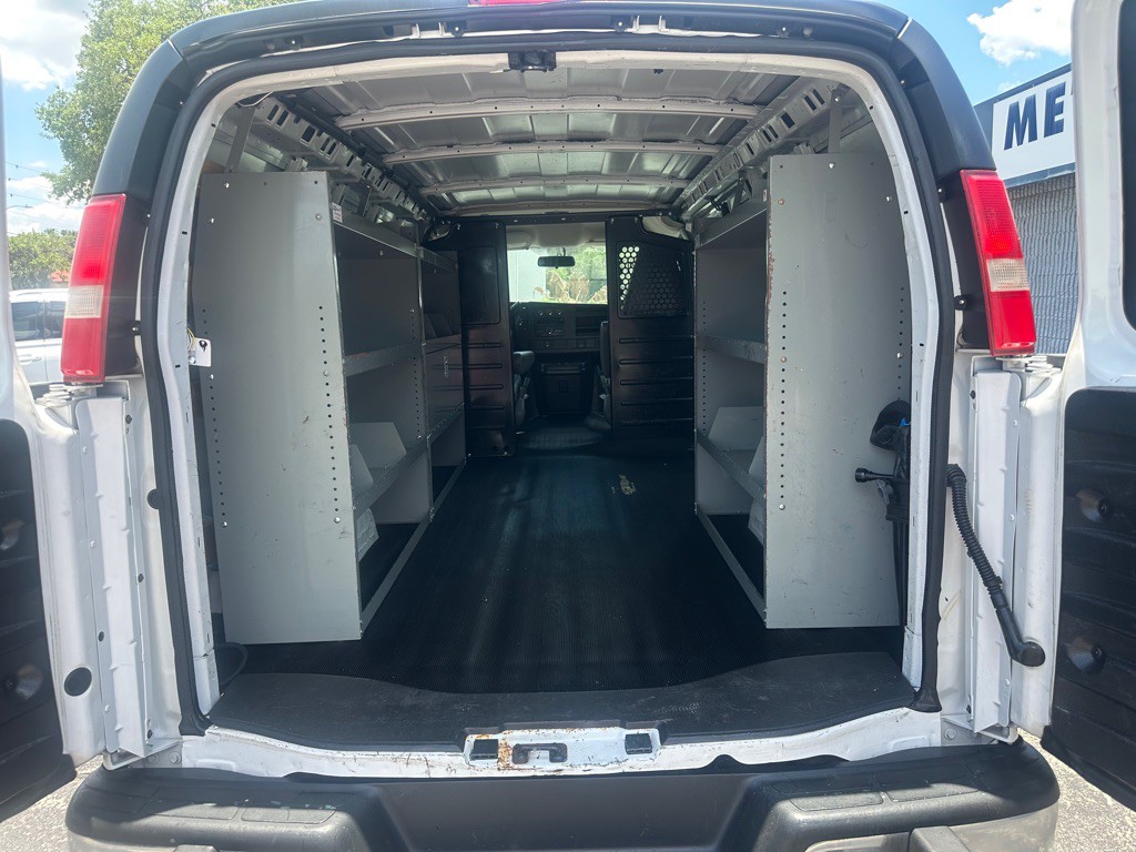 2018 Chevrolet Express Image 9