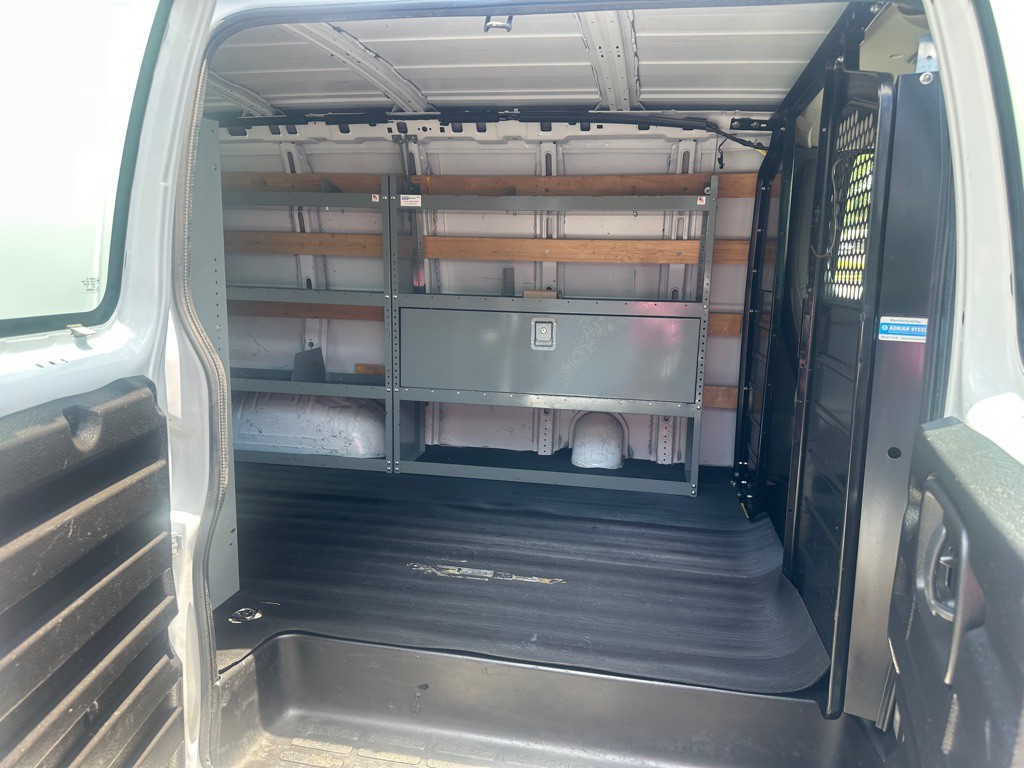 2018 Chevrolet Express Image 10