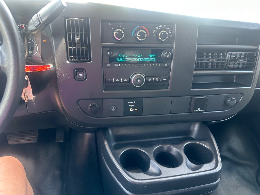 2018 Chevrolet Express Image 15