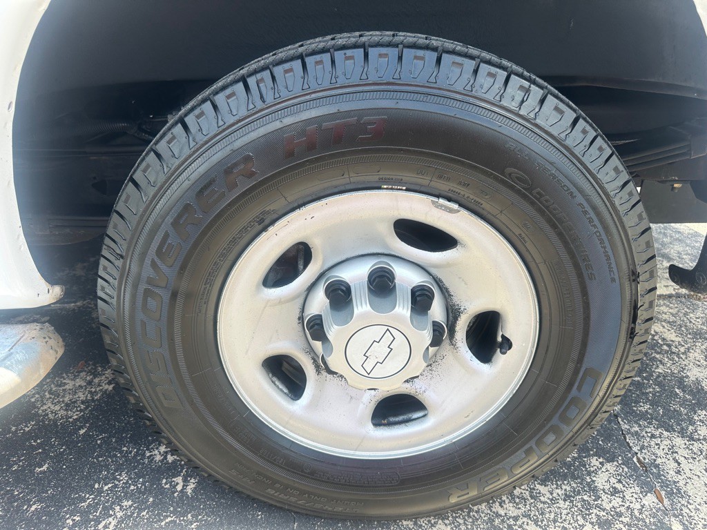 2018 Chevrolet Express Image 20