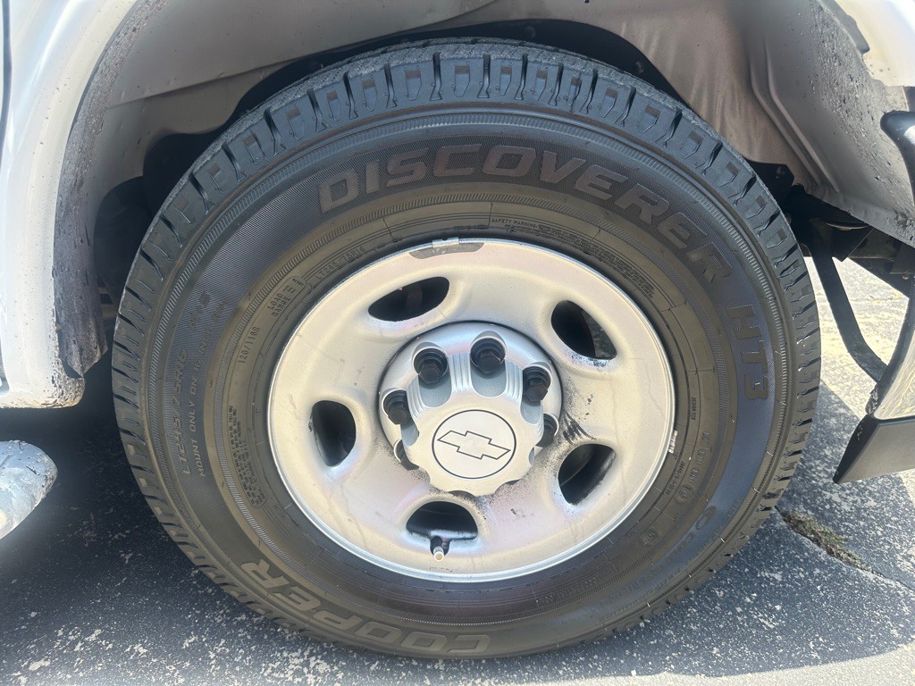 2018 Chevrolet Express Image 22