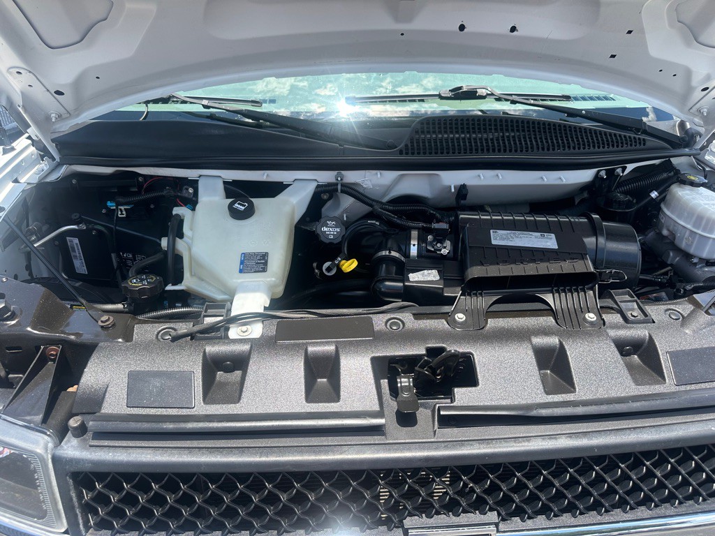2018 Chevrolet Express Image 24