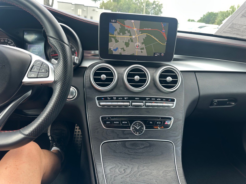 2017 Mercedes-Benz C-Class Image 16