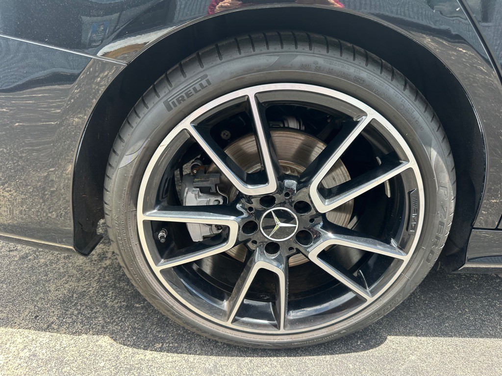2017 Mercedes-Benz C-Class Image 23