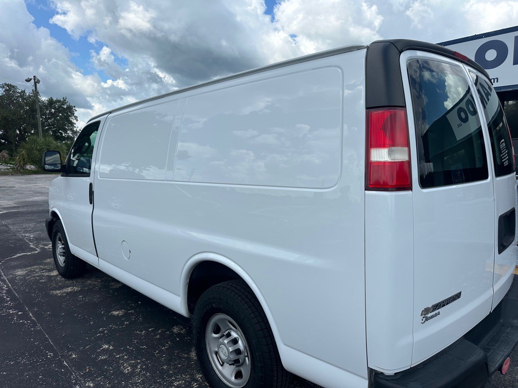 2019 Chevrolet Express Image 2