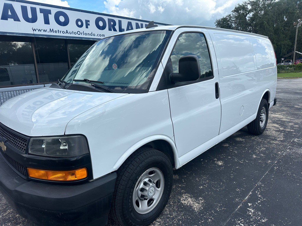 2019 Chevrolet Express Image 3