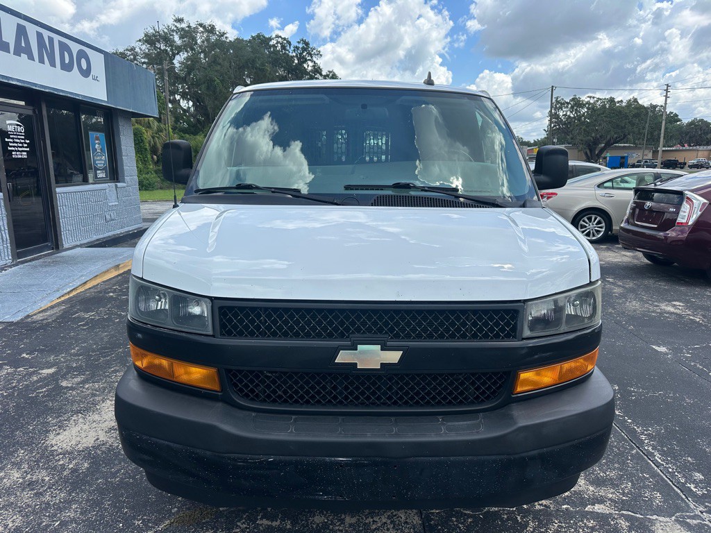 2019 Chevrolet Express Image 4