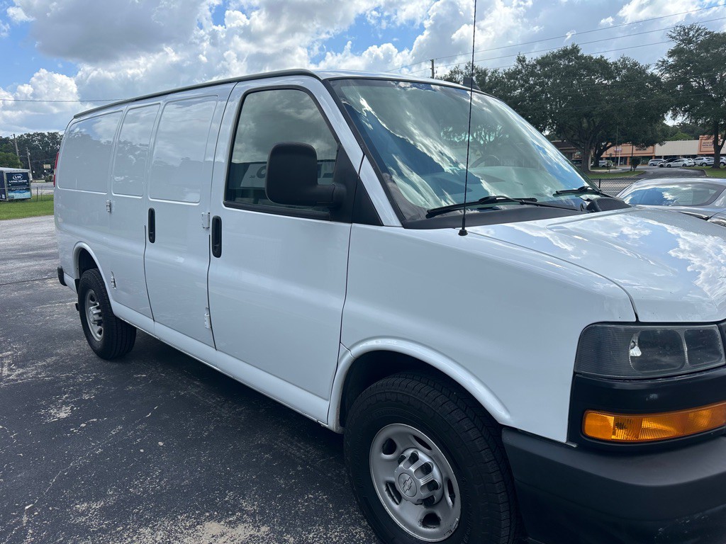 2019 Chevrolet Express Image 5