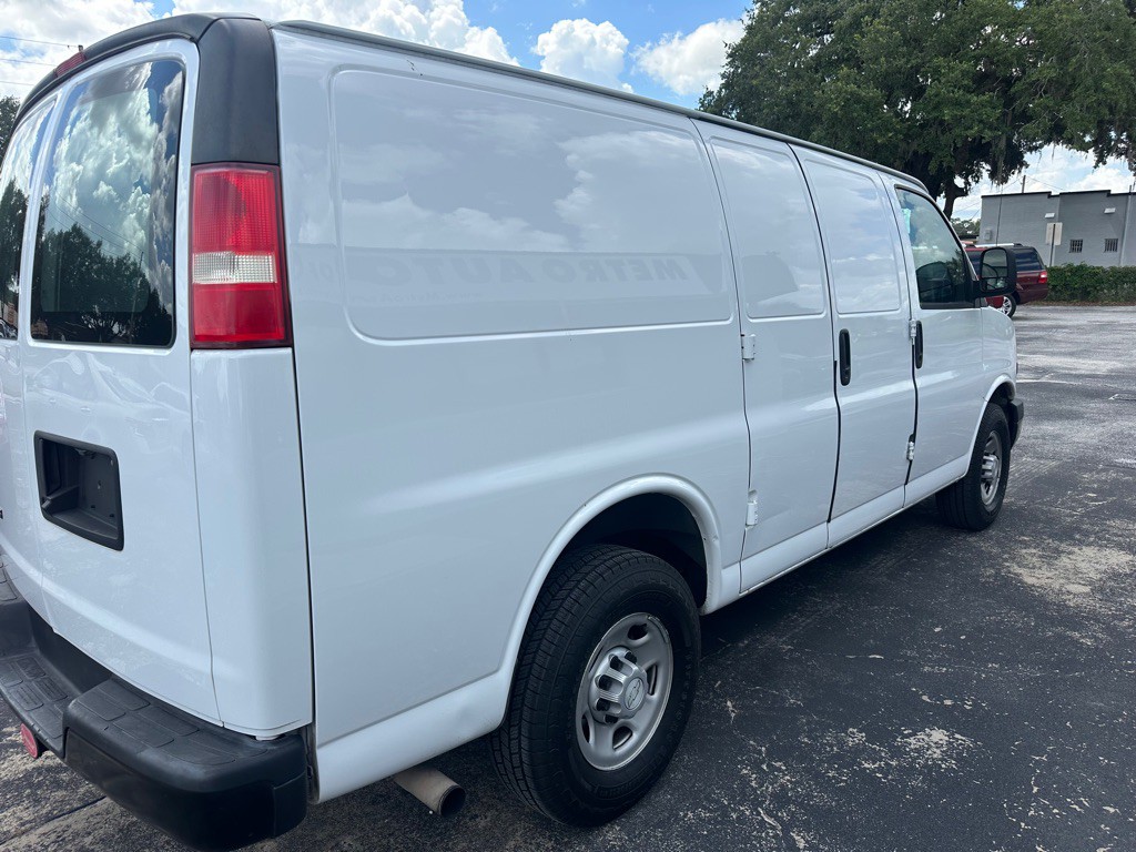 2019 Chevrolet Express Image 7