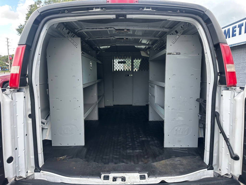 2019 Chevrolet Express Image 9