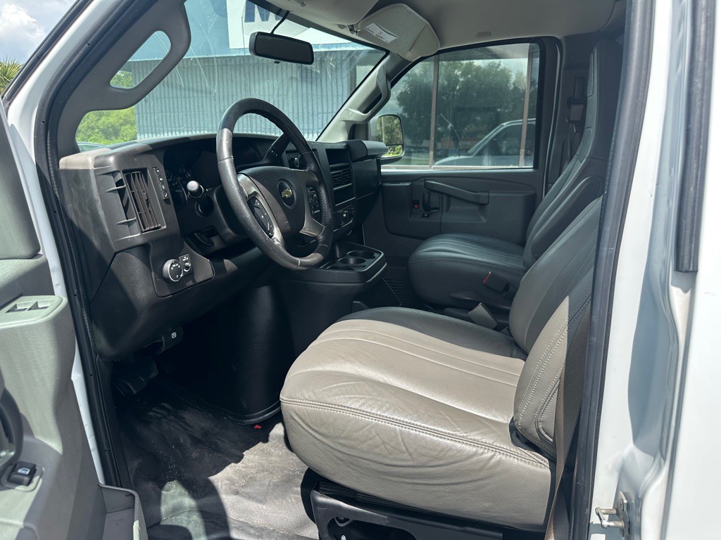 2019 Chevrolet Express Image 13