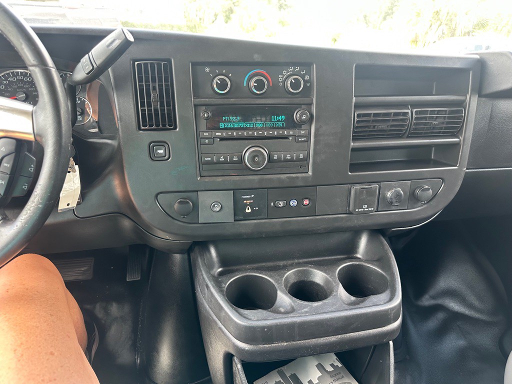 2019 Chevrolet Express Image 15