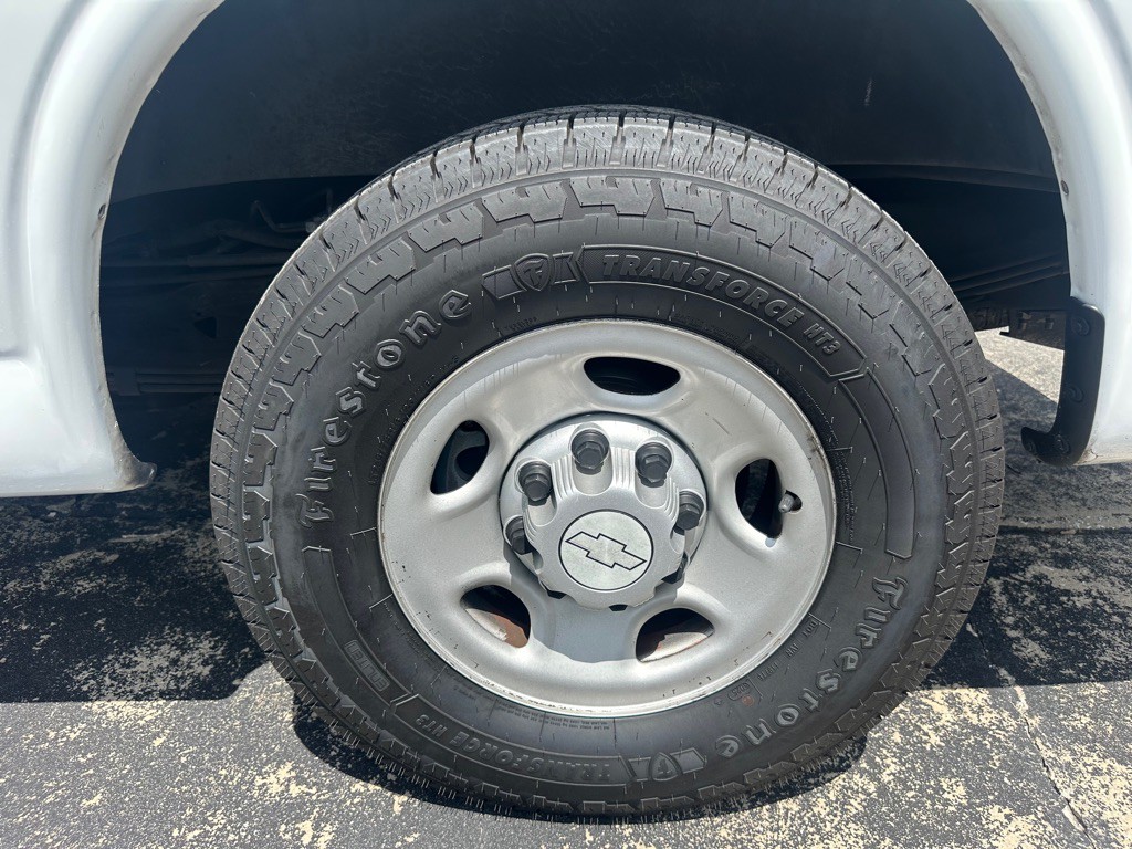 2019 Chevrolet Express Image 19