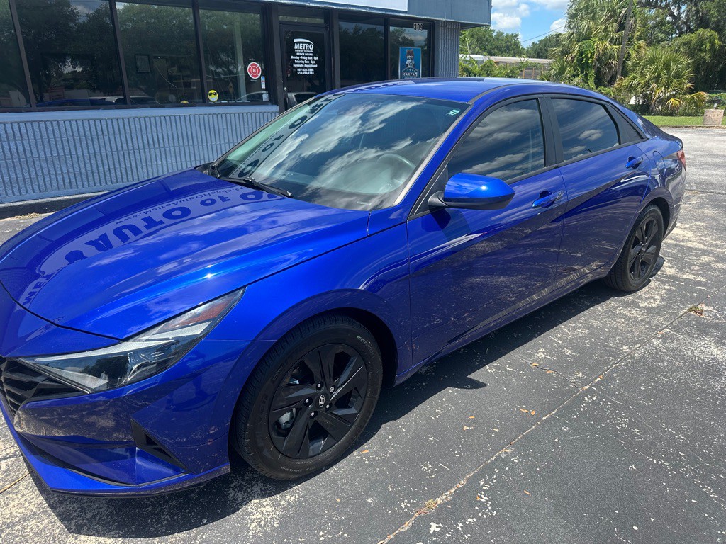 2023 Hyundai Elantra Image 3
