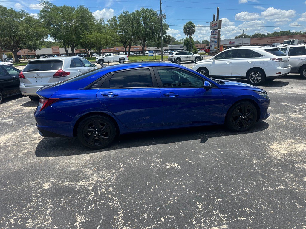 2023 Hyundai Elantra Image 6