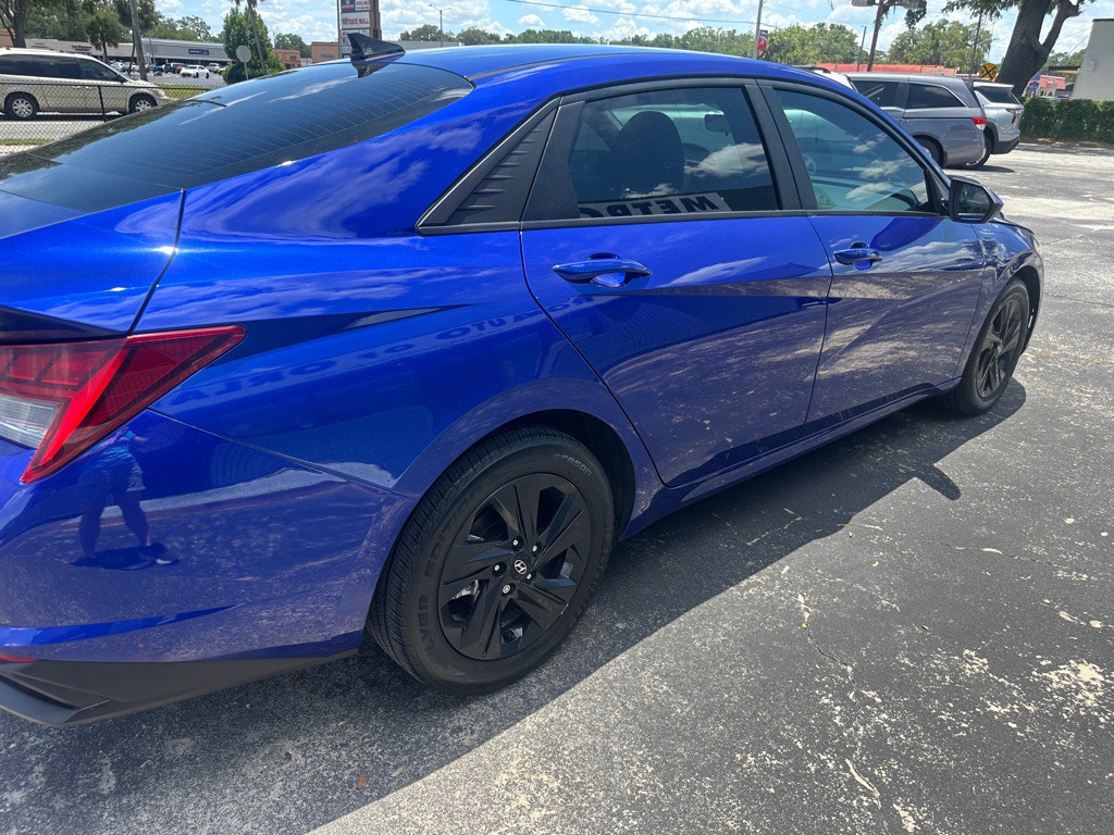 2023 Hyundai Elantra Image 7