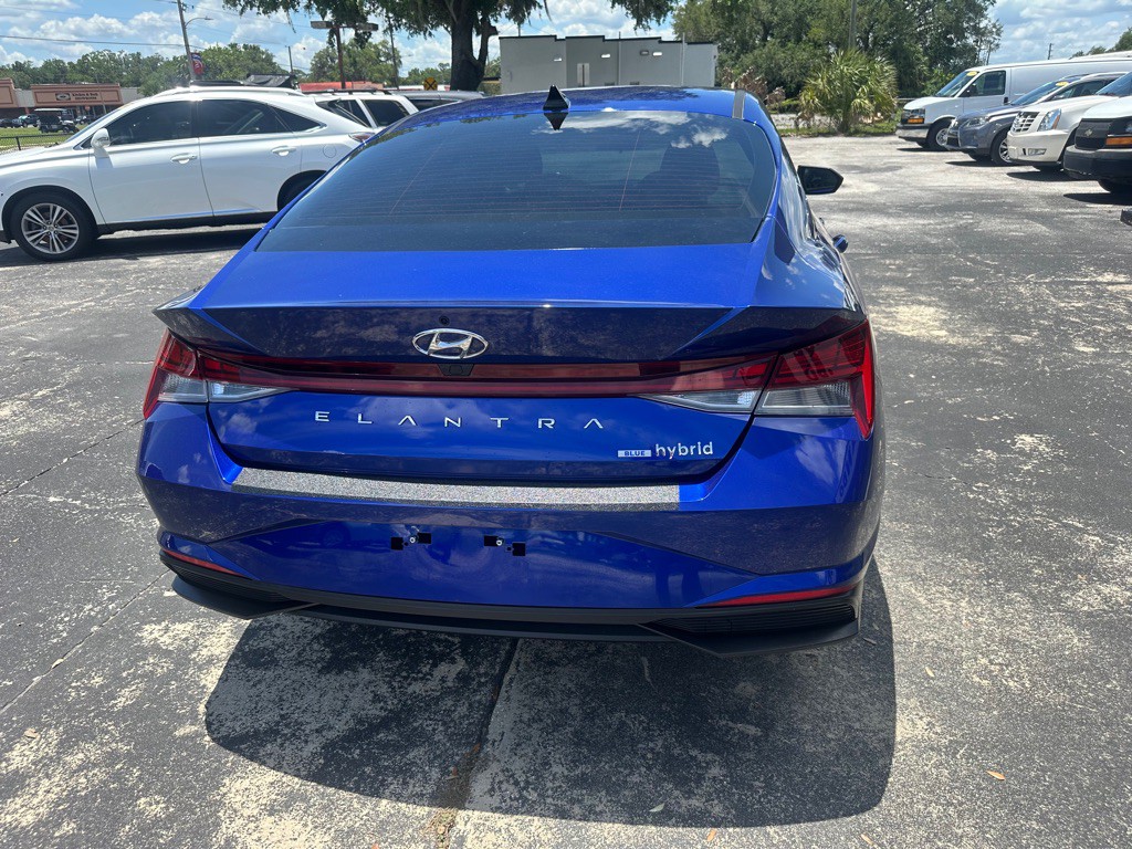 2023 Hyundai Elantra Image 8