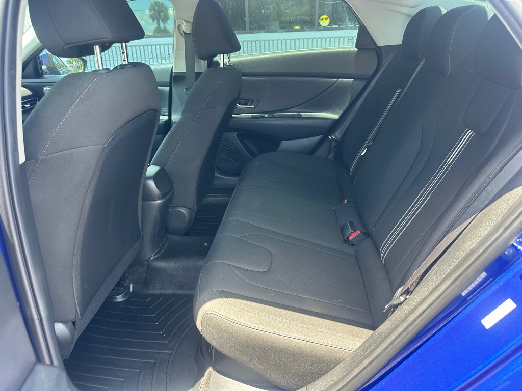 2023 Hyundai Elantra Image 11