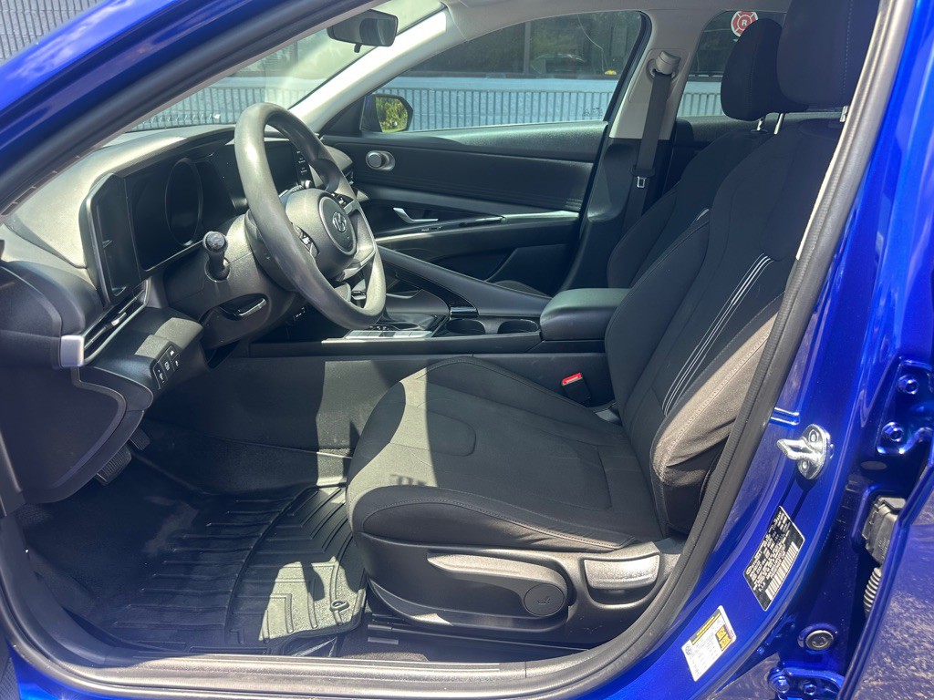 2023 Hyundai Elantra Image 13