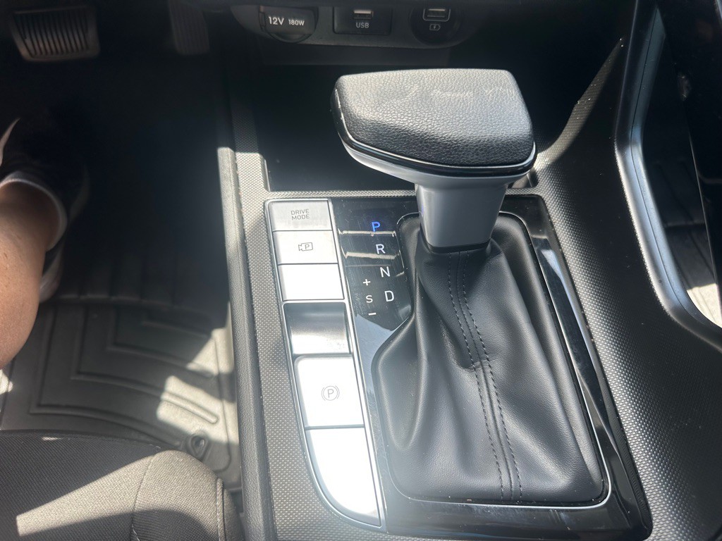 2023 Hyundai Elantra Image 15