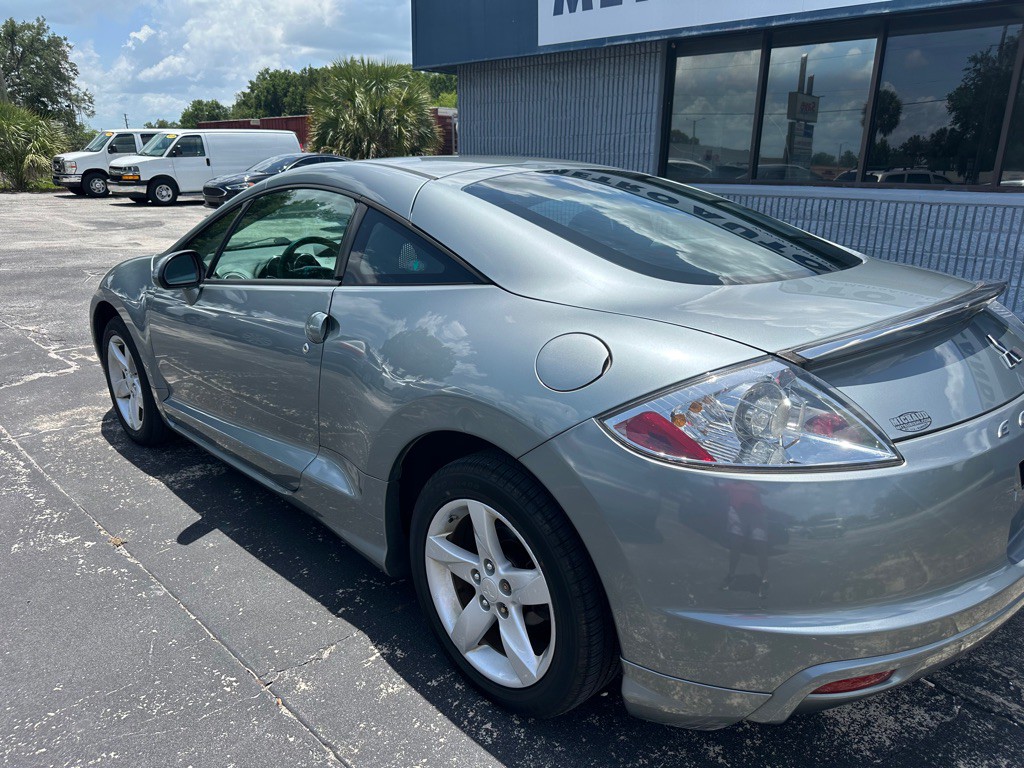 2009 Mitsubishi Eclipse Image 2