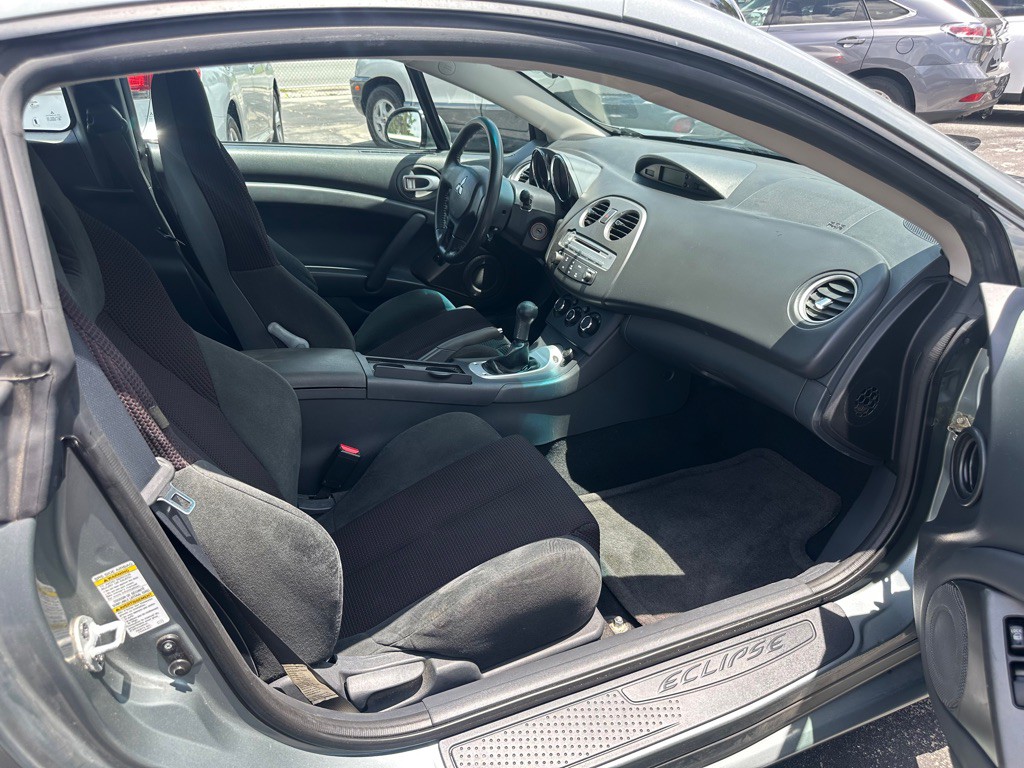 2009 Mitsubishi Eclipse Image 10
