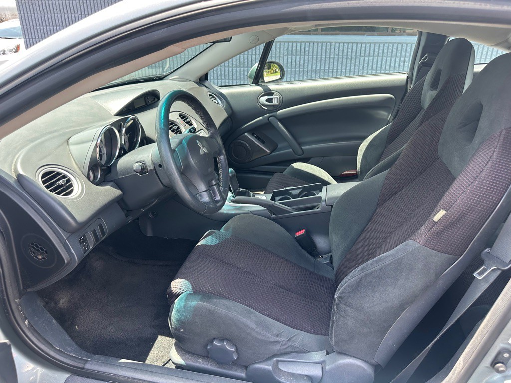 2009 Mitsubishi Eclipse Image 12