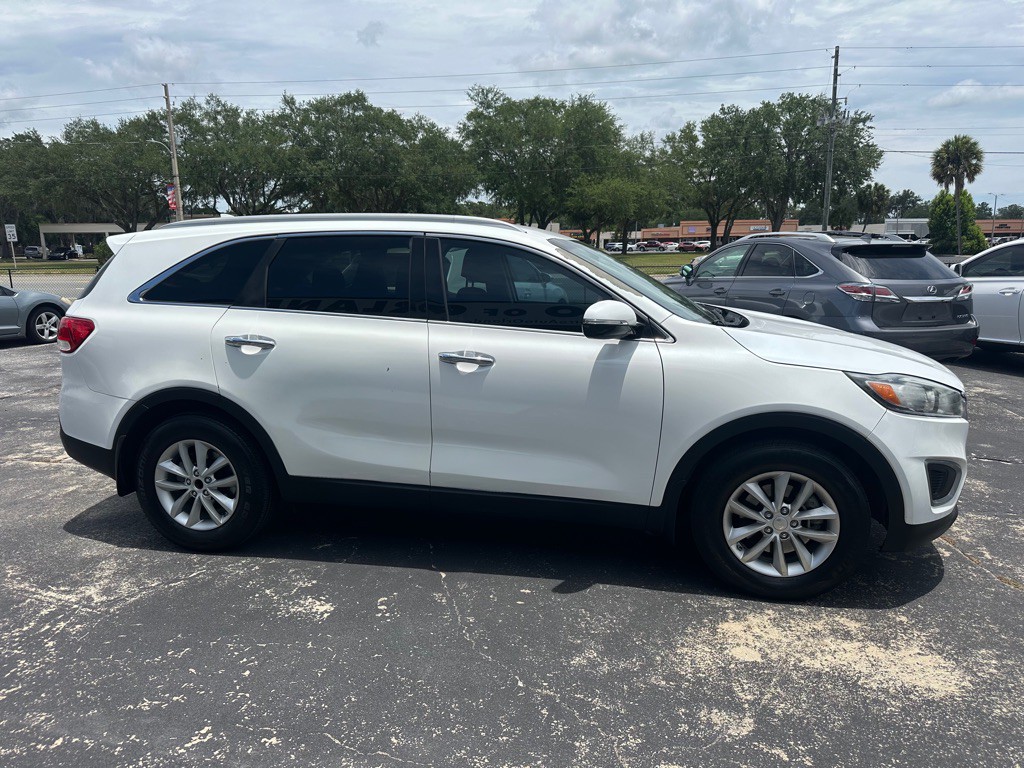 2017 Kia Sorento Image 6